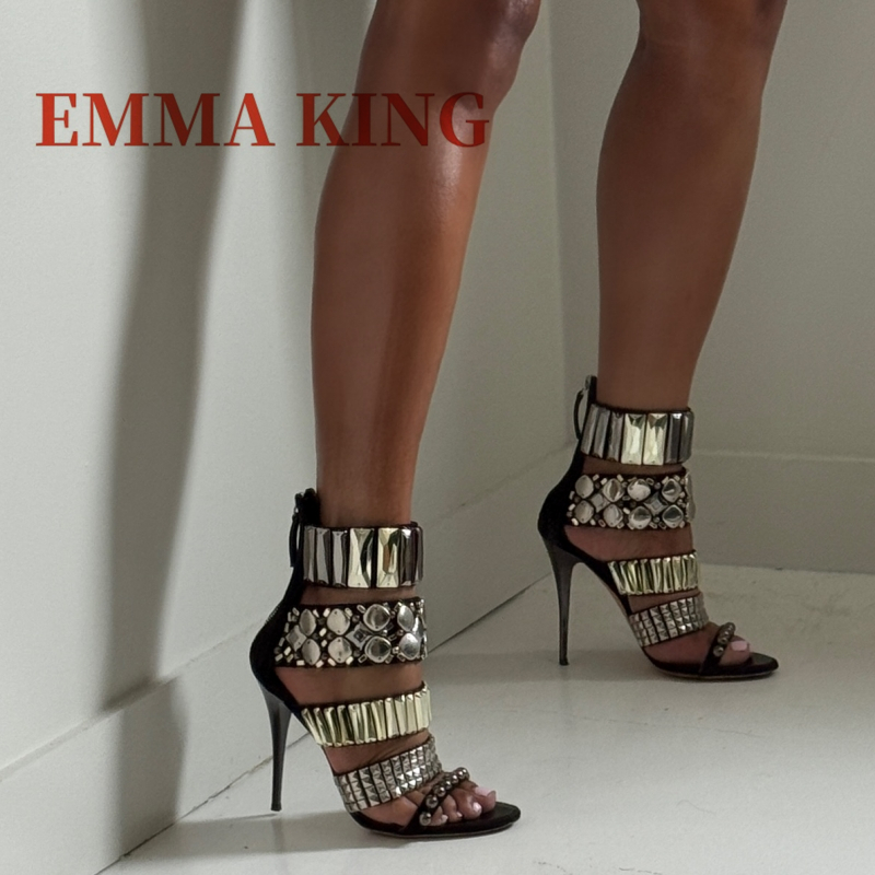 Zwart verfraaid enkelbandje sa - Ankle Strap Attachment recensie en prijs