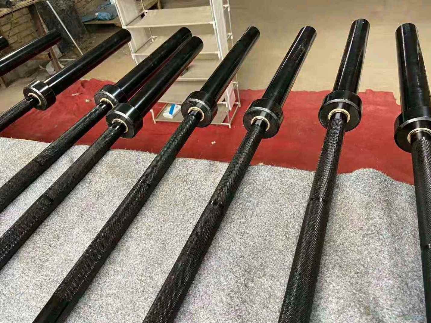 Zwarte kleur roestvrijstalen 2 - Olympic Barbell 20Kg recensie en prijs